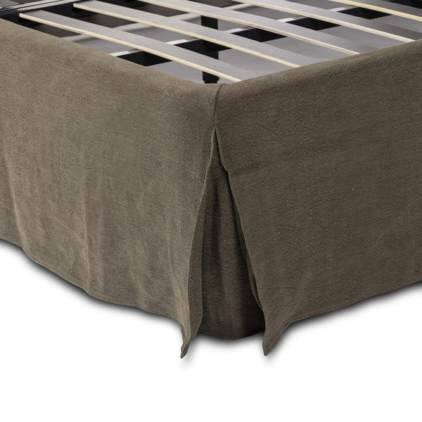 Gabe Surrey Olive (Queen)