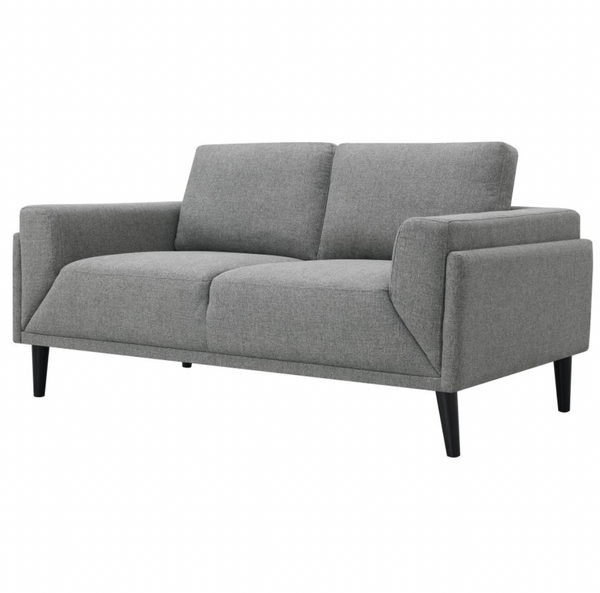 Rugar Loveseat