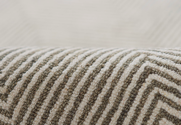 Grey Zigzag 8' x 10'