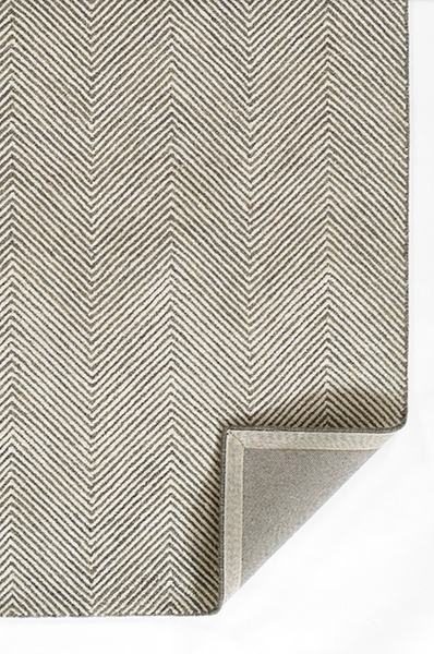 Grey Zigzag 8' x 10'